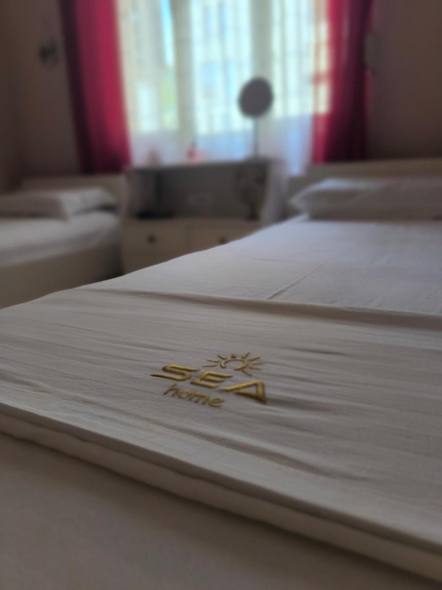 Lungomare Apartment Sea Home Вльора Екстер'єр фото